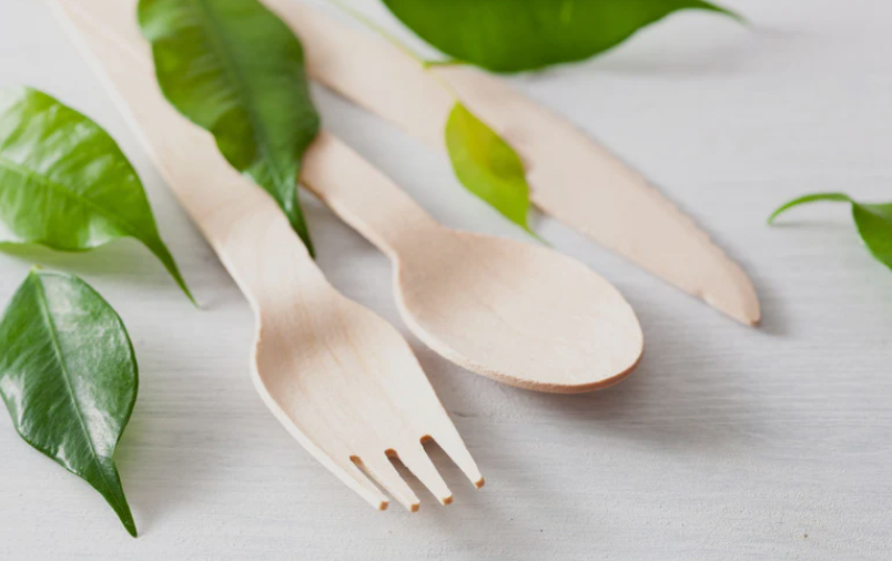 disposable wooden cutlery.png