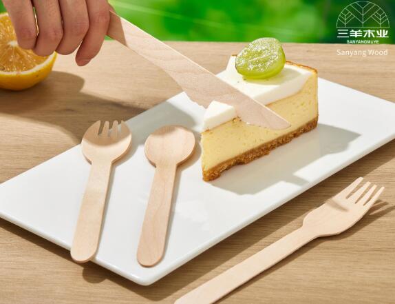 disposable-wooden-cutlery.jpg