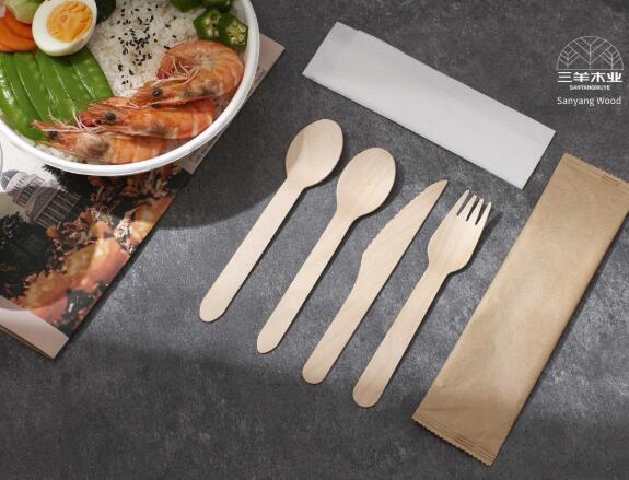 Disposable_Wooden_Cutlery.jpg